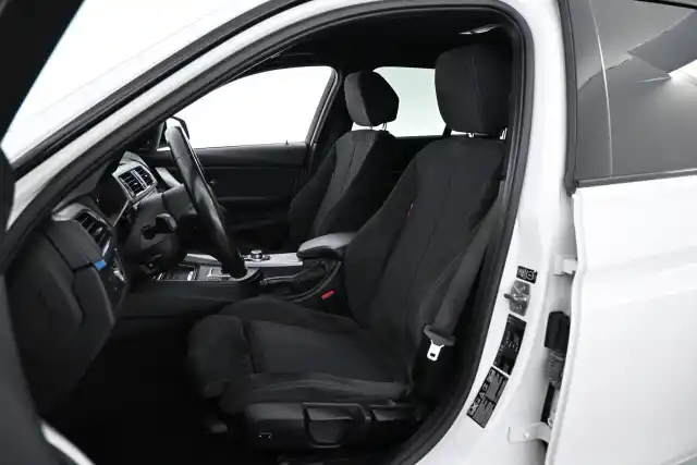 Valkoinen Farmari, BMW 320 – GKX-582