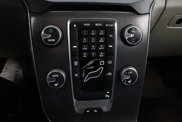 Musta Viistoperä, Volvo V40 – GKX-766