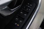 Musta Viistoperä, Volvo V40 – GKX-766, kuva 26