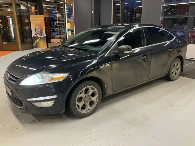 Musta Viistoperä, Ford Mondeo – GKY-677