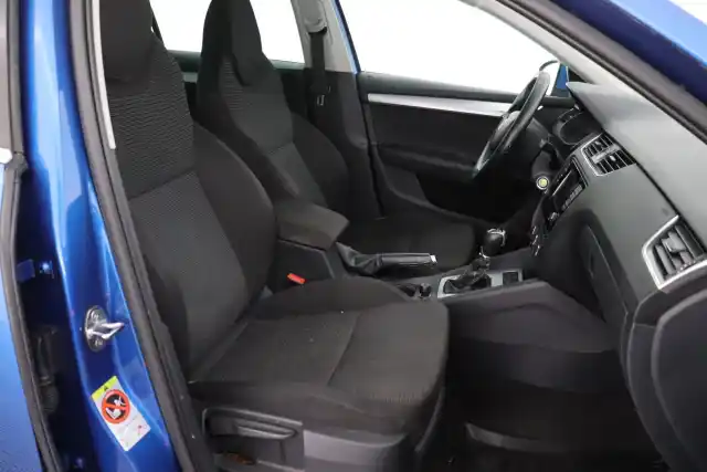 Sininen Farmari, Skoda Octavia – GKY-931