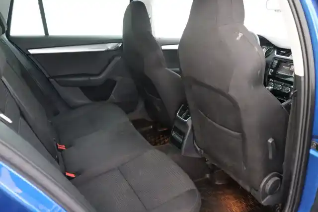 Sininen Farmari, Skoda Octavia – GKY-931