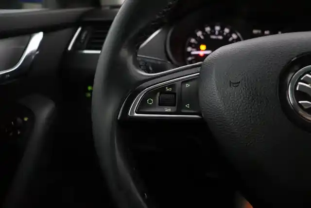 Sininen Farmari, Skoda Octavia – GKY-931
