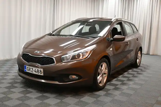 Ruskea Farmari, Kia cee'd – GKZ-488