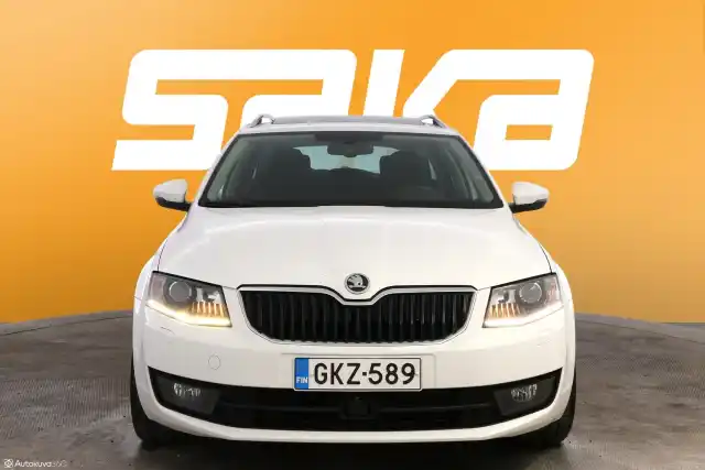 Valkoinen Farmari, Skoda Octavia – GKZ-589