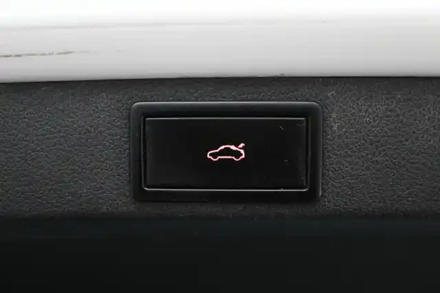 Valkoinen Farmari, Skoda Octavia – GKZ-589