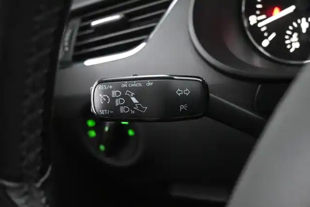 Valkoinen Farmari, Skoda Octavia – GKZ-589