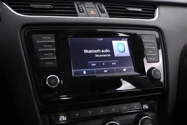 Ruskea Viistoperä, Skoda Octavia – GLA-612