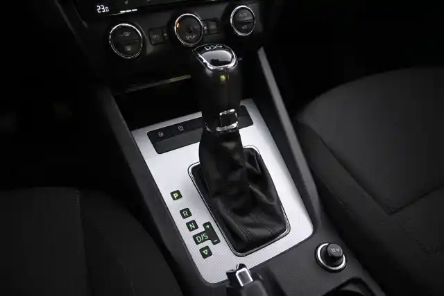 Ruskea Viistoperä, Skoda Octavia – GLA-612