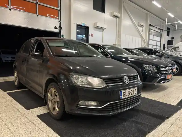 Musta Viistoperä, Volkswagen Polo – GLB-215