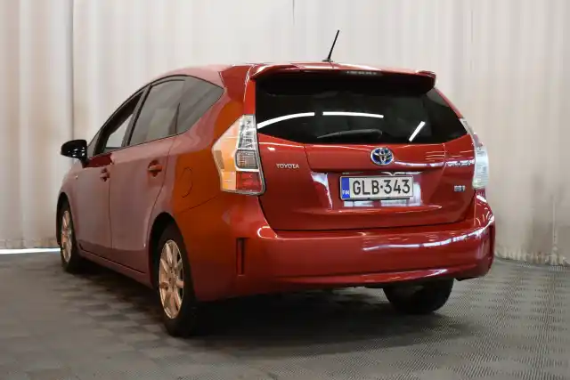 Punainen Tila-auto, Toyota Prius+ – GLB-343