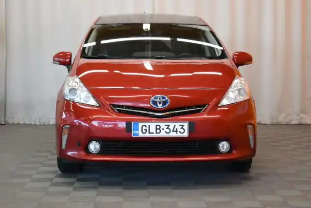 Punainen Tila-auto, Toyota Prius+ – GLB-343