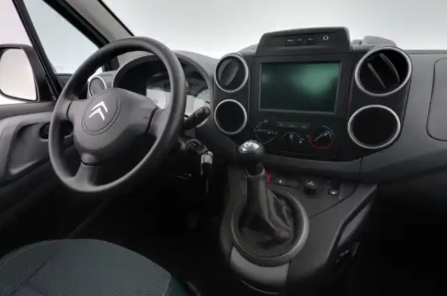 Harmaa Tila-auto, Citroen Berlingo – GLB-818
