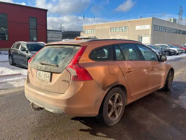 Ruskea (beige) Farmari, Volvo V60 – GLE-254