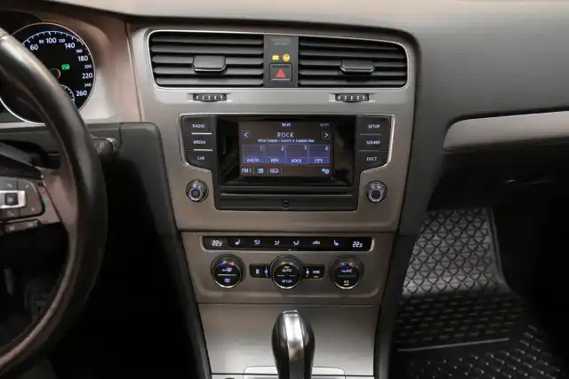 Harmaa Farmari, Volkswagen Golf – GLF-100