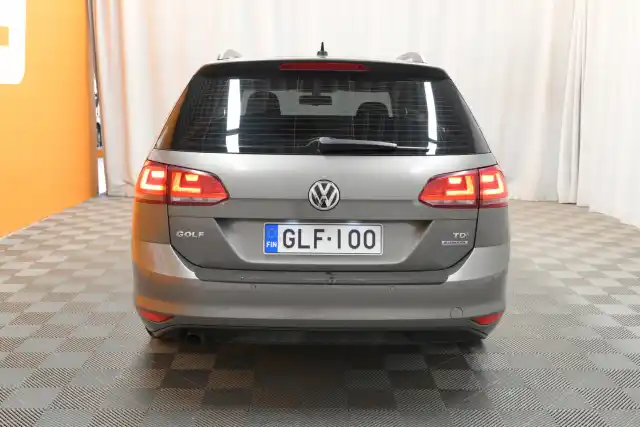 Harmaa Farmari, Volkswagen Golf – GLF-100