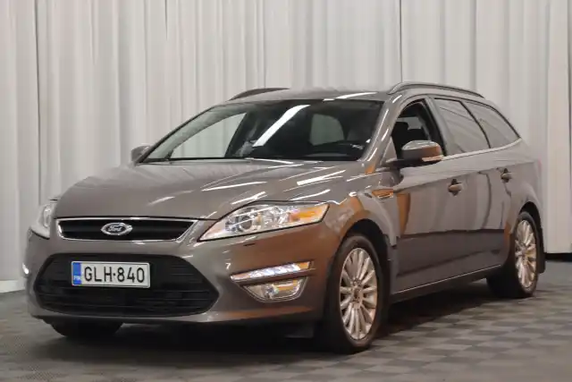 Ruskea Farmari, Ford Mondeo – GLH-840