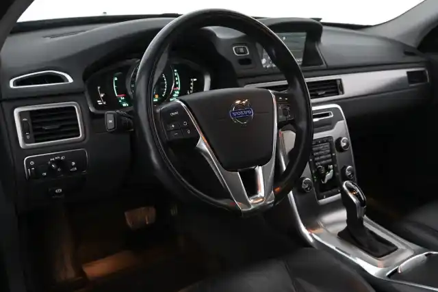 Harmaa Farmari, Volvo V70 – GLI-170