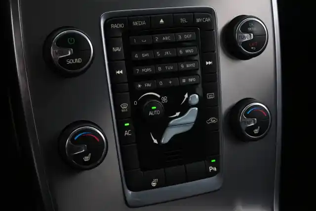 Harmaa Farmari, Volvo V70 – GLI-170