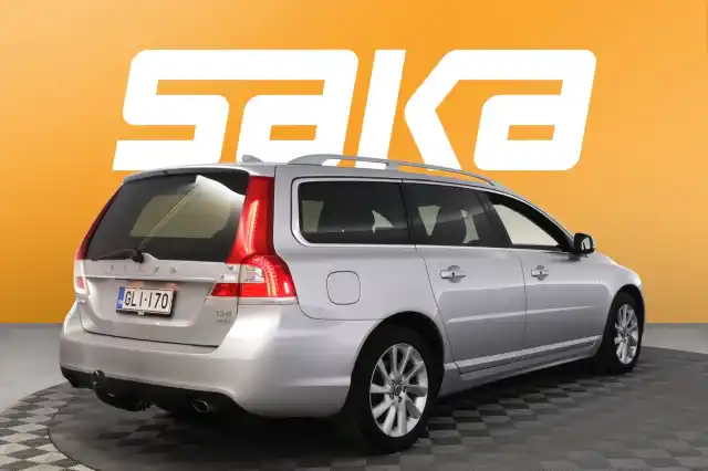 Harmaa Farmari, Volvo V70 – GLI-170