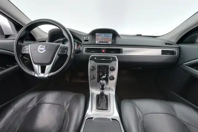 Harmaa Farmari, Volvo V70 – GLI-170