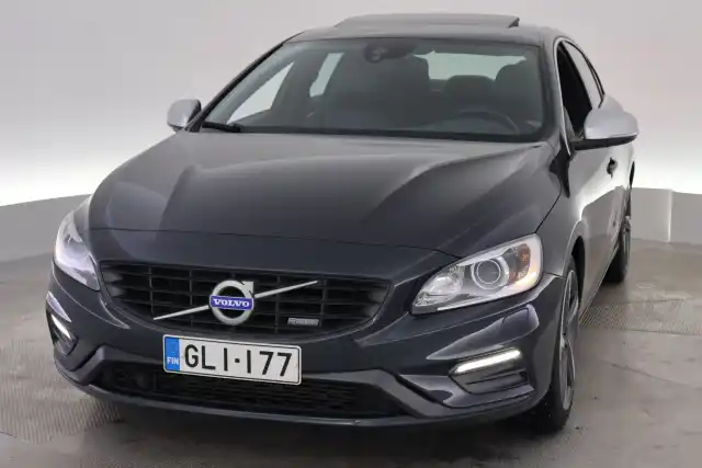 Harmaa Sedan, Volvo S60 – GLI-177