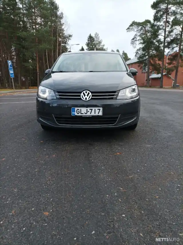 Harmaa Tila-auto, Volkswagen Sharan – GLJ-717