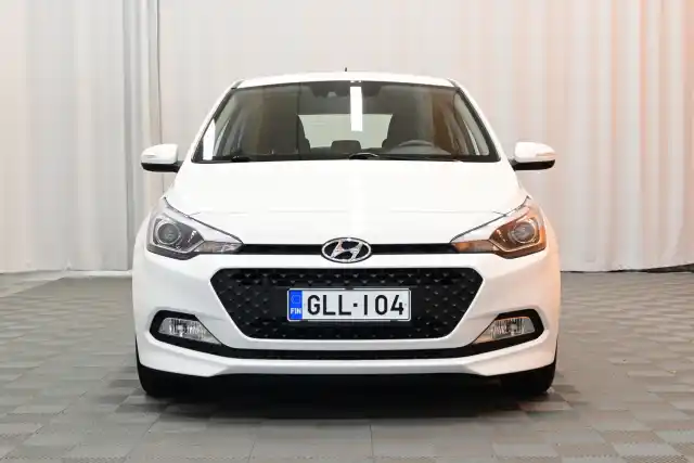 Valkoinen Viistoperä, Hyundai i20 – GLL-104