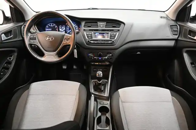 Valkoinen Viistoperä, Hyundai i20 – GLL-104