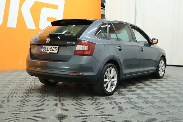 Harmaa Viistoperä, Skoda Rapid – GLL-203