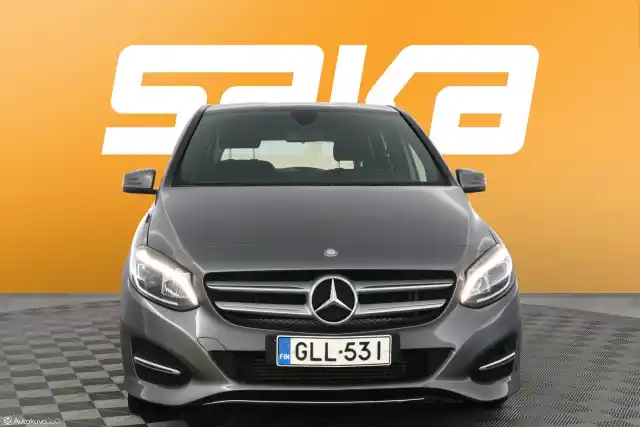 Harmaa Tila-auto, Mercedes-Benz B – GLL-531