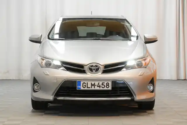 Harmaa Viistoperä, TOYOTA AURIS – GLM-458