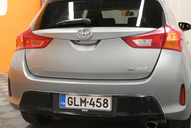 Harmaa Viistoperä, TOYOTA AURIS – GLM-458