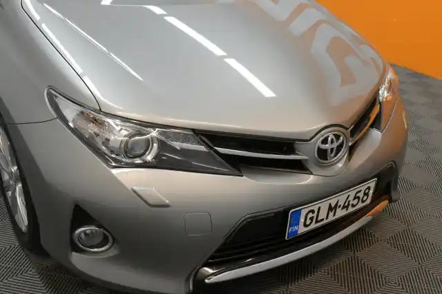 Harmaa Viistoperä, TOYOTA AURIS – GLM-458