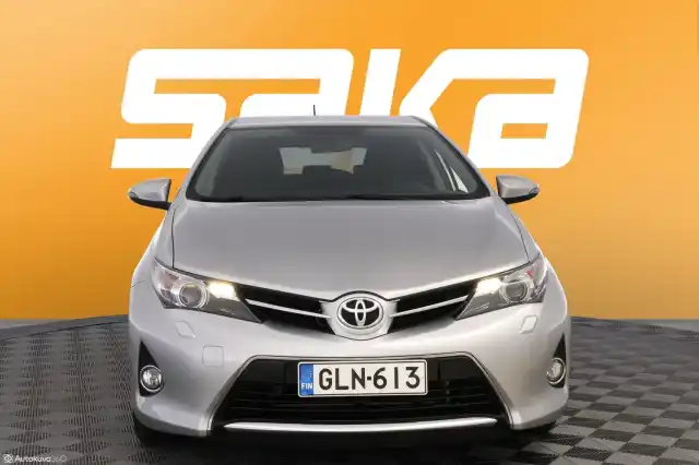 Hopea Viistoperä, Toyota Auris – GLN-613