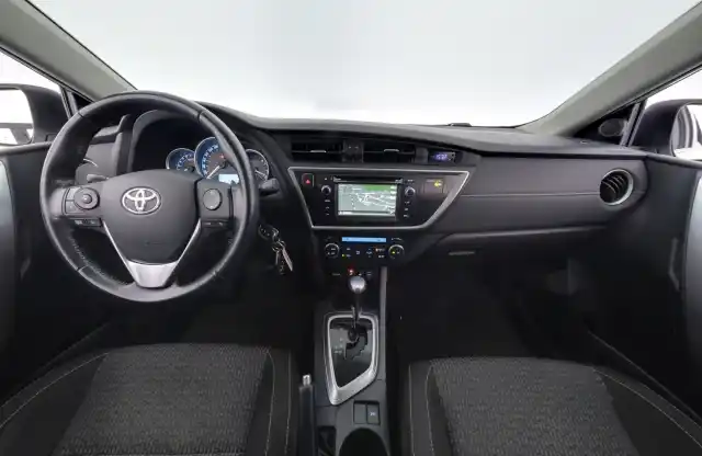 Hopea Viistoperä, Toyota Auris – GLN-613