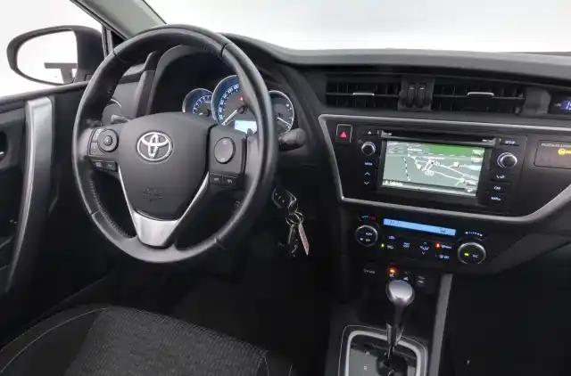 Hopea Viistoperä, Toyota Auris – GLN-613