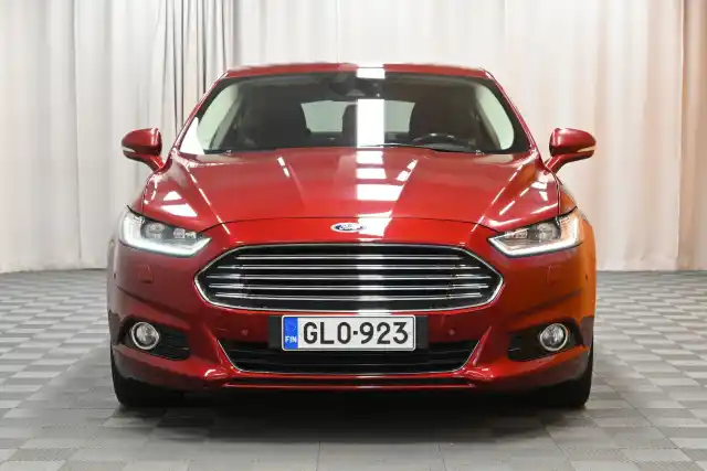 Punainen Viistoperä, Ford Mondeo – GLO-923