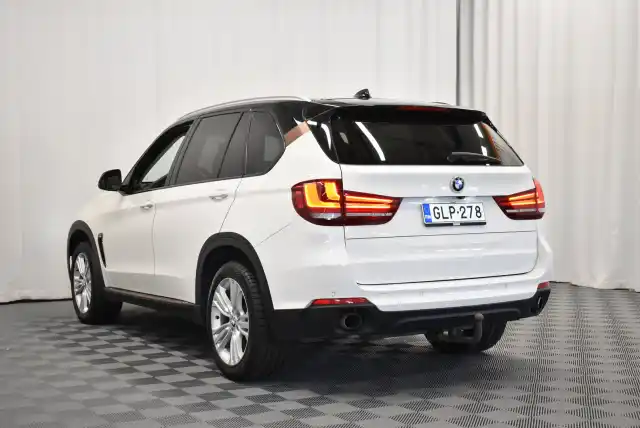 Valkoinen Maastoauto, BMW X5 – GLP-278