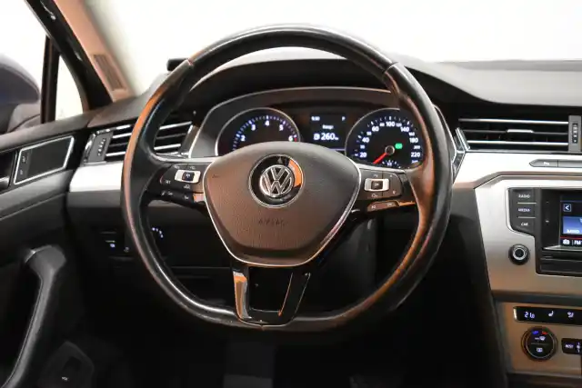 Sininen Farmari, Volkswagen Passat – GLP-568