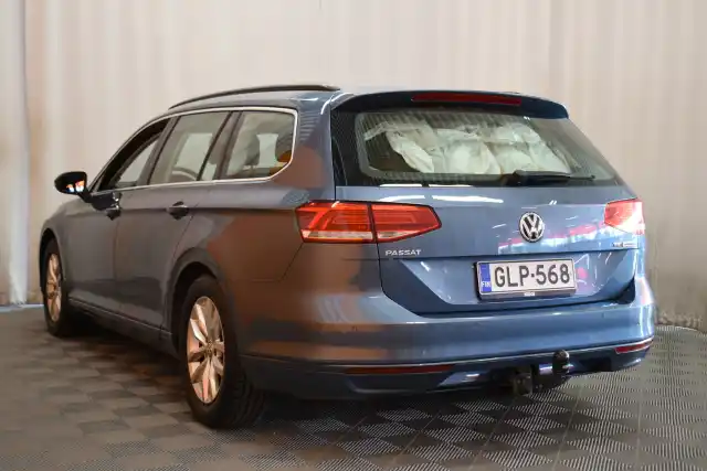 Sininen Farmari, Volkswagen Passat – GLP-568