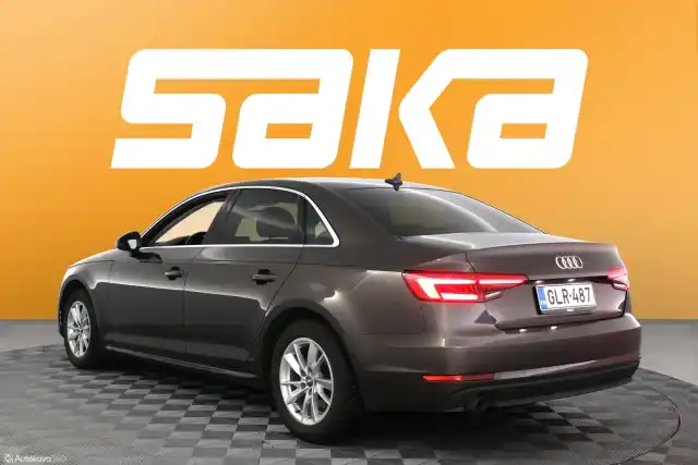 Ruskea Sedan, Audi A4 – GLR-487