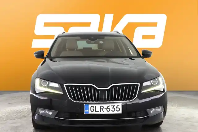 Musta Farmari, Skoda Superb – GLR-635