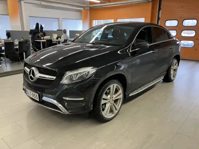 Musta Coupe, Mercedes-Benz GLE – GLT-935