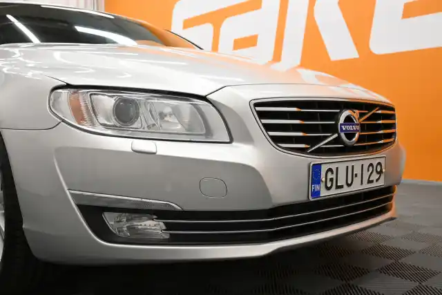 Harmaa Farmari, Volvo V70 – GLU-129