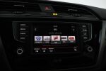 Valkoinen Tila-auto, Volkswagen Touran – GLU-560, kuva 20