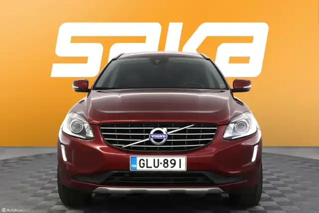 Punainen Maastoauto, Volvo XC60 – GLU-891