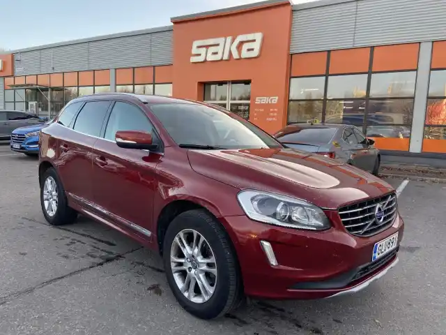 Punainen Maastoauto, Volvo XC60 – GLU-891