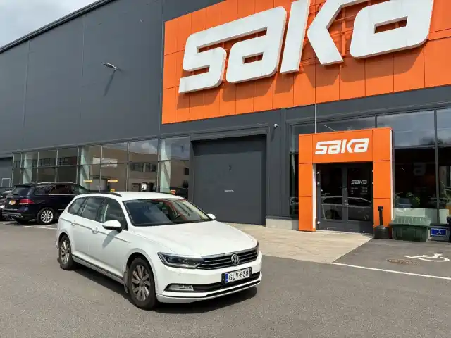 Valkoinen Farmari, Volkswagen Passat – GLV-638