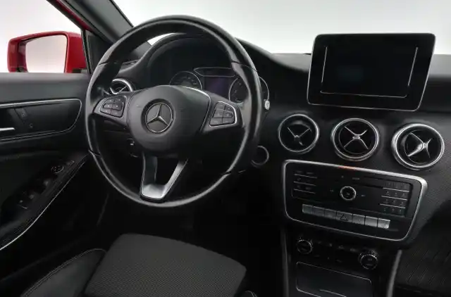 Punainen Viistoperä, Mercedes-Benz A – GLV-669